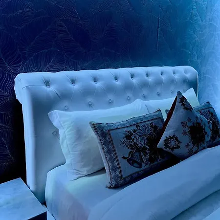 Blue Deluxe Venice